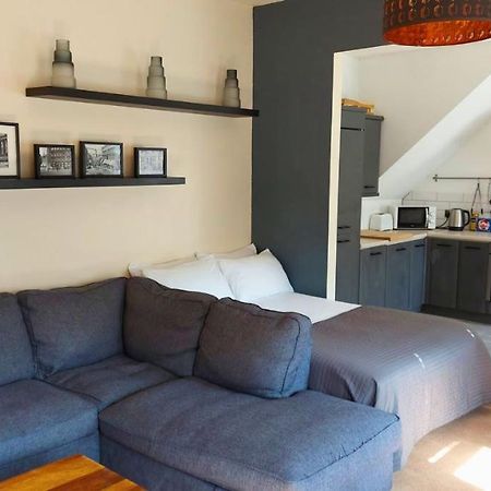 Large Studio Room In City Centre Престон Екстер'єр фото