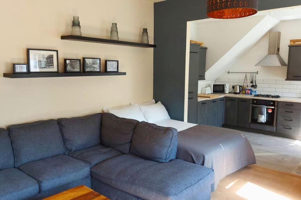 Large Studio Room In City Centre Престон Екстер'єр фото